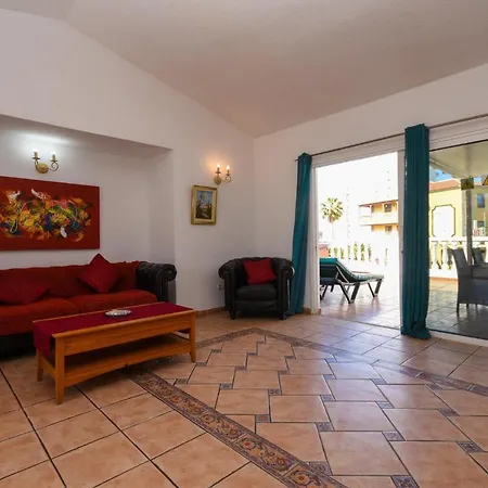 Las Flores 7 - Two Bed With 6-seater Jacuzzi