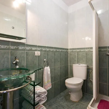 Las Flores 7 - Two Bed With 6-seater Jacuzzi *