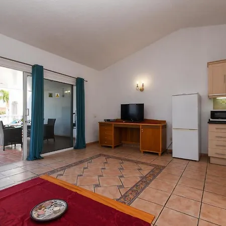 Las Flores 7 - Two Bed With 6-seater Jacuzzi *