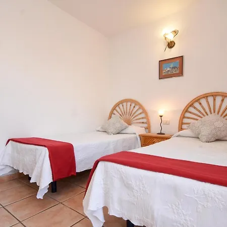 Las Flores 7 - Two Bed With 6-seater Jacuzzi * Playa de las Americas (Tenerife)