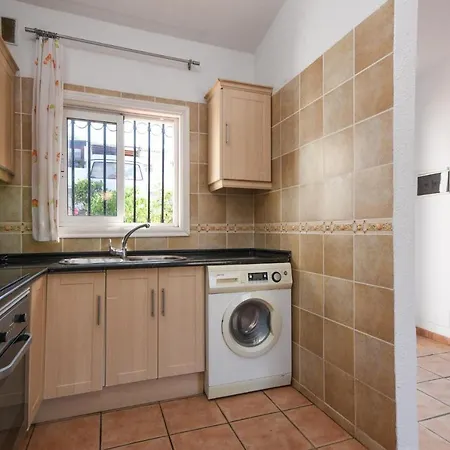 Apartment Las Flores 7 - Two Bed With 6-seater Jacuzzi Playa de las Americas (Tenerife)