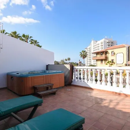 Apartment Las Flores 7 - Two Bed With 6-seater Jacuzzi Playa de las Americas (Tenerife)