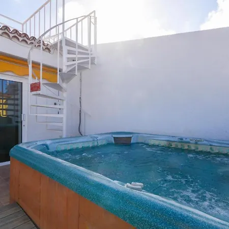 Las Flores 7 - Two Bed With 6-seater Jacuzzi