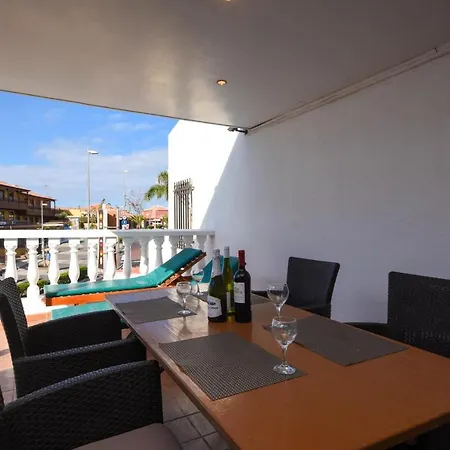 Las Flores 7 - Two Bed With 6-seater Jacuzzi Apartment *